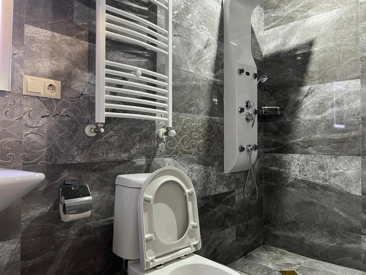 טביליסי Cosy Apartment In The City Centre מראה חיצוני תמונה