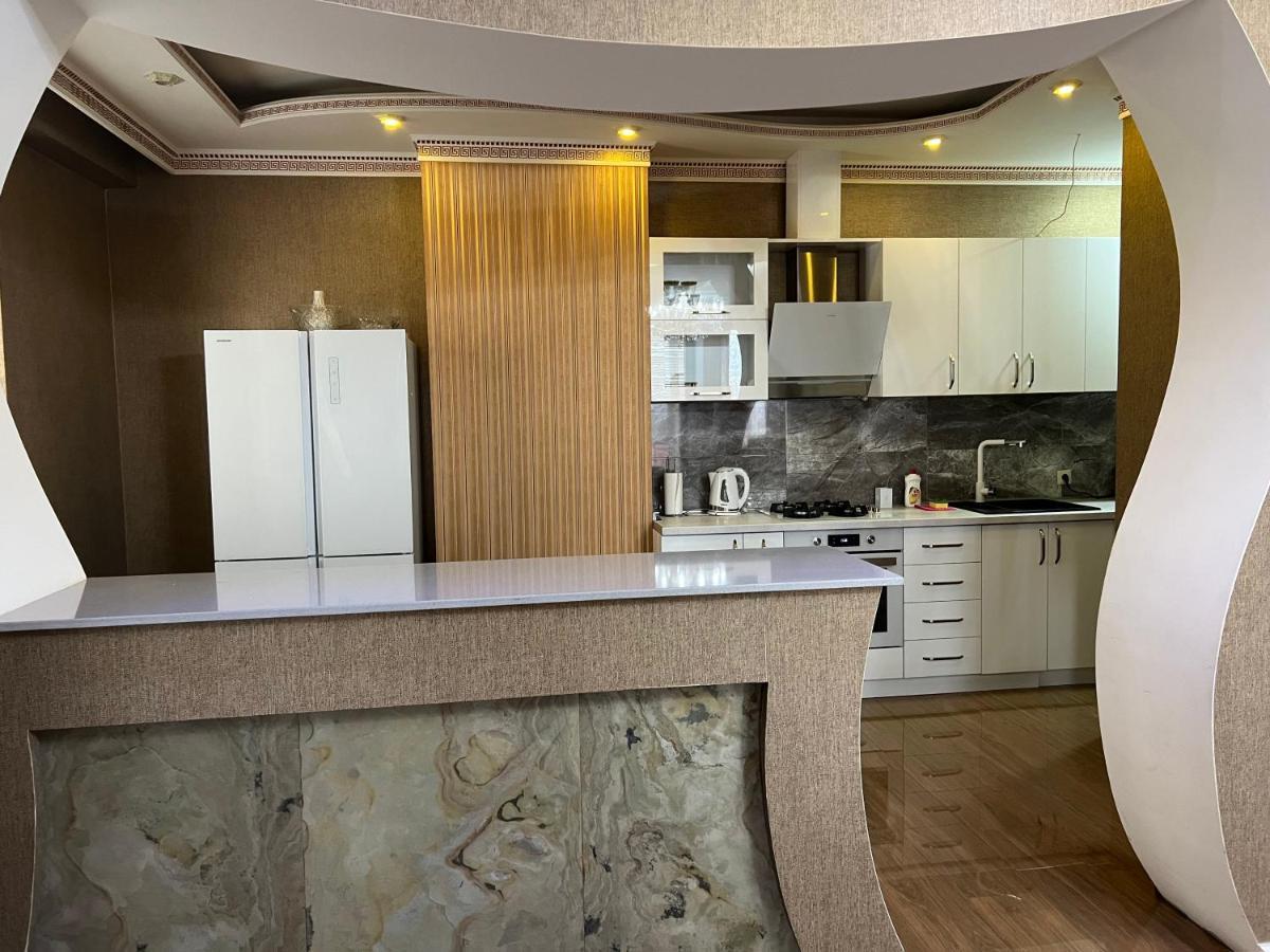 טביליסי Cosy Apartment In The City Centre מראה חיצוני תמונה