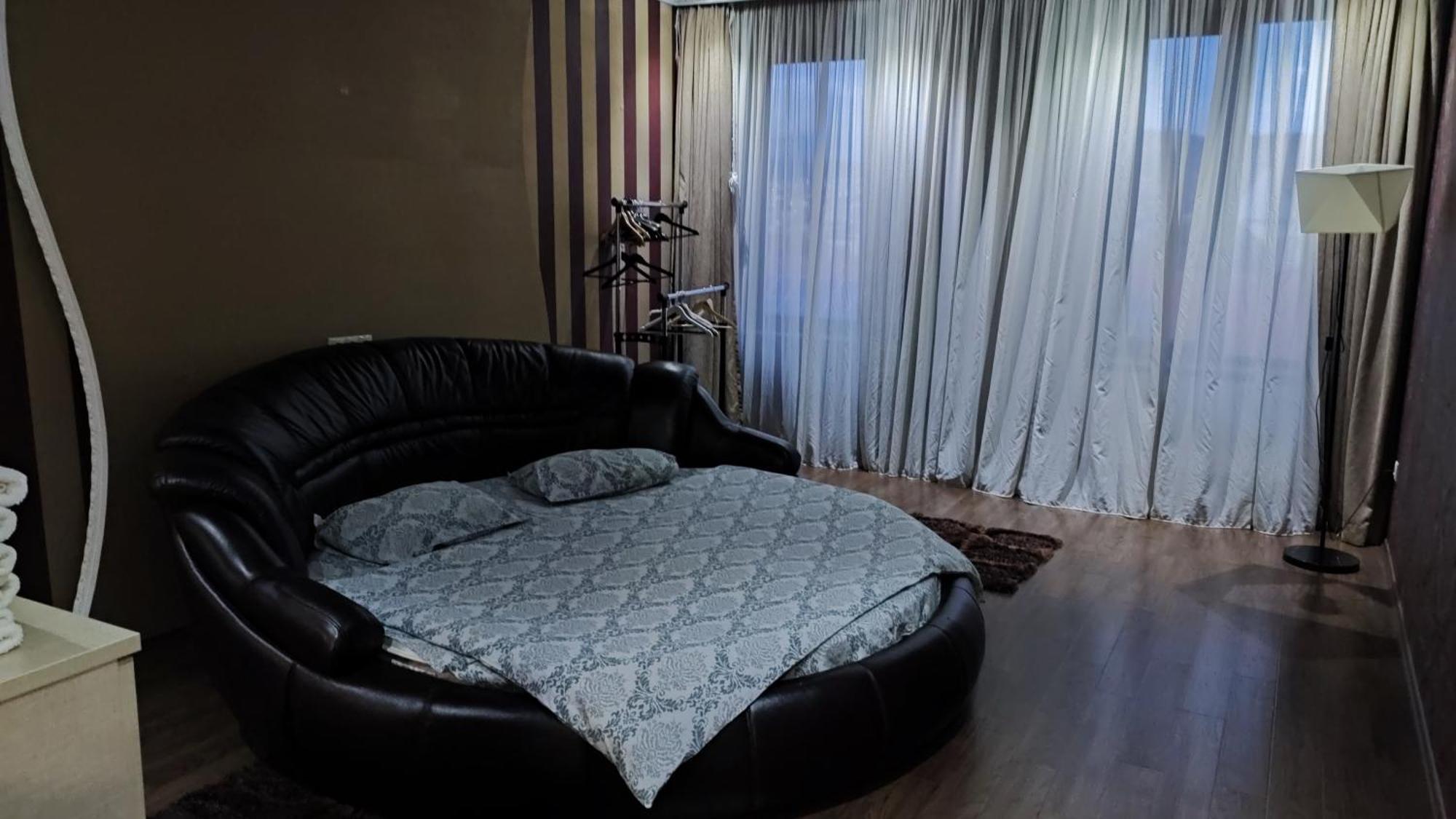 טביליסי Cosy Apartment In The City Centre מראה חיצוני תמונה